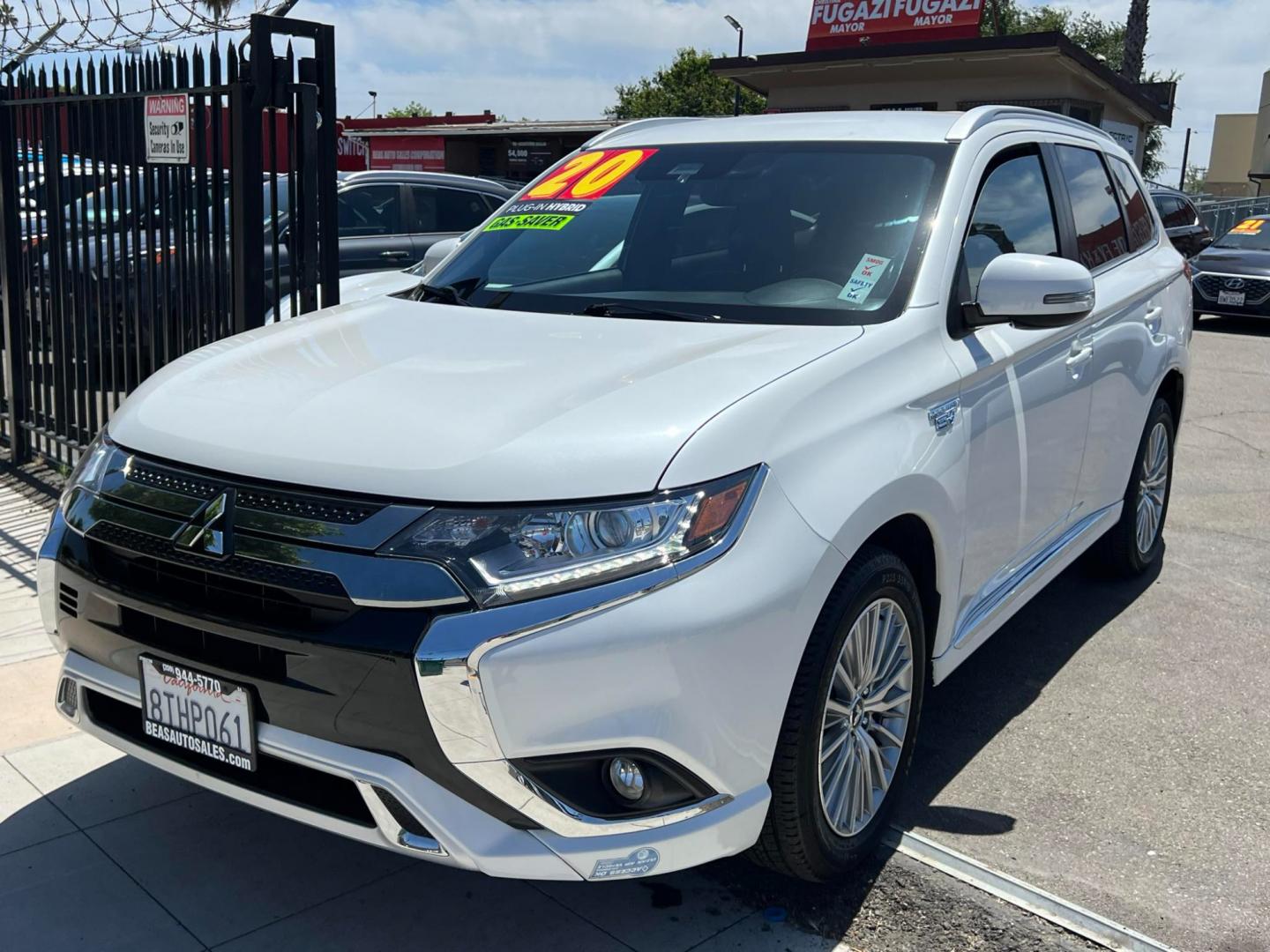 2020 WHITE /BLACK Mitsubishi Outlander PHEV (JA4J24A52LZ) , located at 744 E Miner Ave, Stockton, CA, 95202, (209) 944-5770, 37.956863, -121.282082 - Photo#2